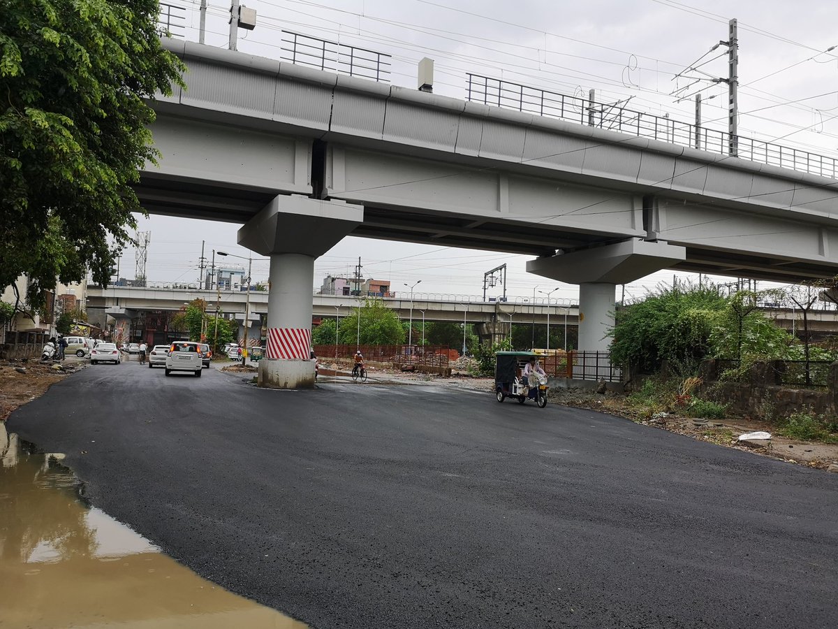 JaiprakashALB's tweet photo. #MyDelhi #ICare
#CitizenContribution must for greater orientation of government towards #CommunityNeeds & a sense of cohesiveness
Special thumbs up 4 @OfficialDMRC
Thanks to #DelhiAdministration for much appreciated response.
"A beautiful Road rebuilt"
@SouthMcd @pwddelhi https://t.co/ejyZlNVwVz