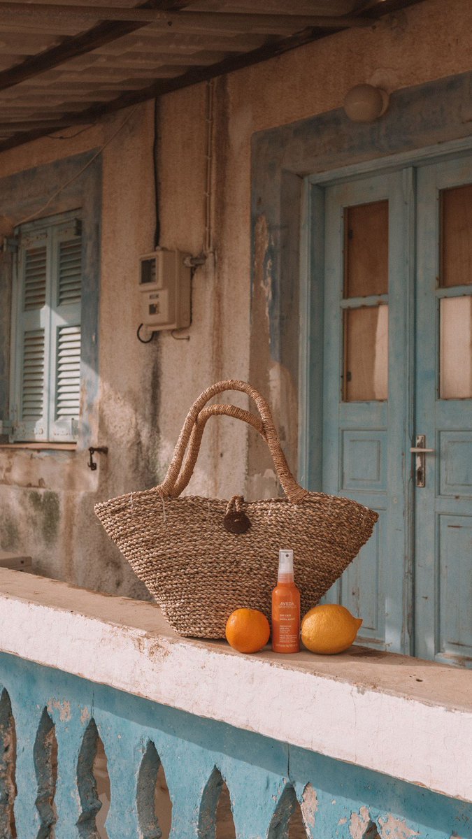 ConveyTheTravel's tweet photo. One of my all time favorite haircare travel essentials: The Aveda - sun care protective hair veil 🍋🌿 https://t.co/o3onjPetYQ https://t.co/FcNwNJP8Pa