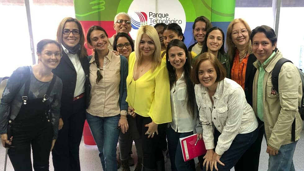 PTS_USB's tweet photo. Gracias a todos los que nos acompañaron el día de hoy en la actividad del @startupweekccs "La marca en tu negocio"👏.

#StartupWeekCCS #PTSUSB #día2 #marca #protección #negocio #emprendimiento https://t.co/o3sbuwQH53