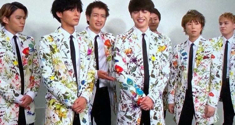 も みん Xxx 最近のジャニーズ事務所は 六花亭が流行中なの キスマイの六花亭衣装 あたしは可愛かったと思うけど キンプリのグッズも六花亭 スタッフ同士でそれいいね って真似してんのか 笑 画像は拾い画 T Co Mjnw5elwj0 Twitter