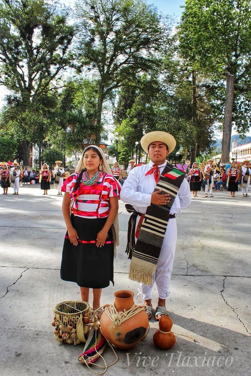 Nos estamos preparando para la #Guelaguetza2019
Síguenos en Instagram  
👉  bit.ly/2Xxq3Ao