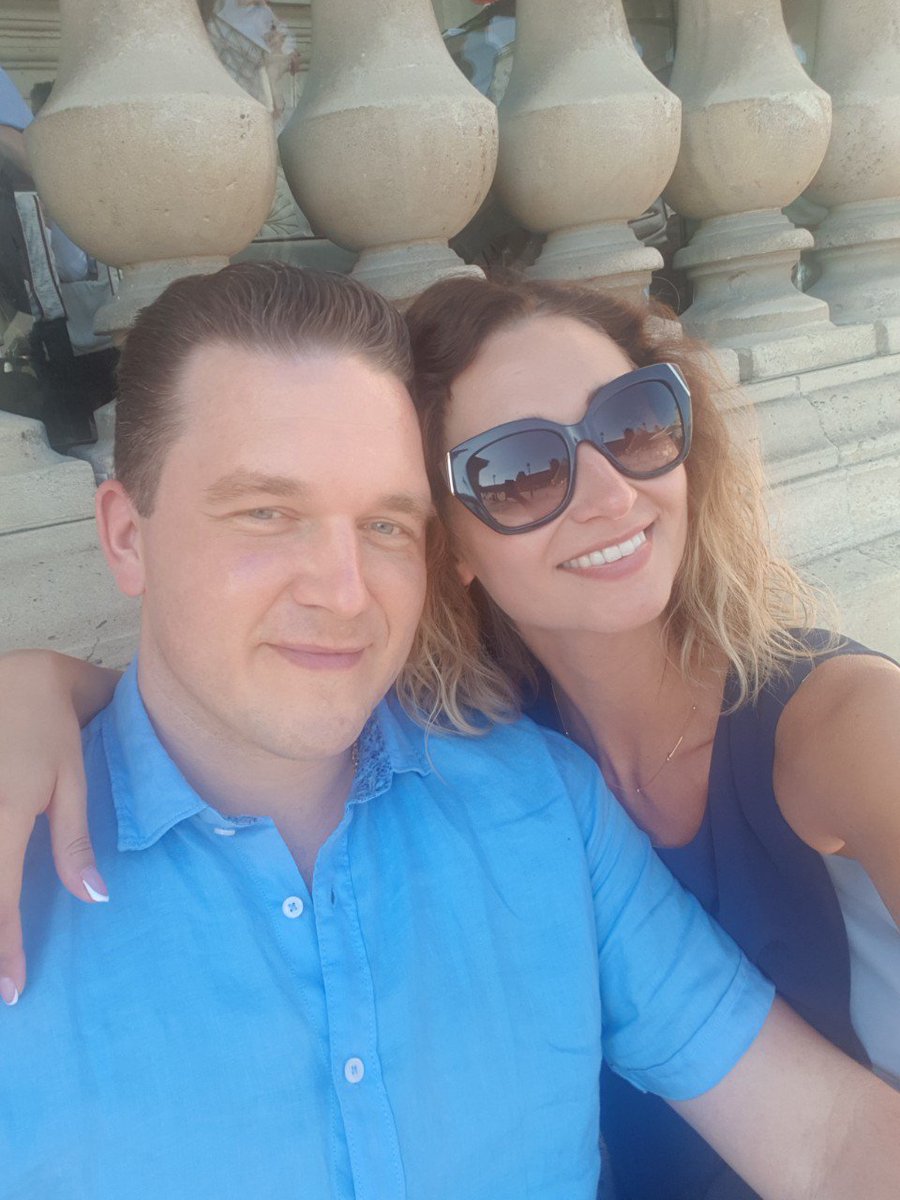 NotAButtCat's tweet photo. BootyCat went on vacation! https://t.co/RxWD27SJmI