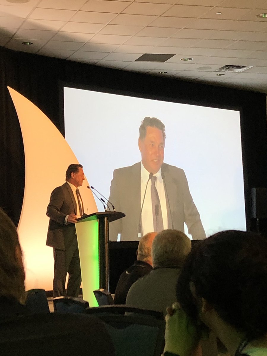 Shelby_LaRose01's tweet photo. Thanks @KellyHrudyHNIC for your wonderful inspiration speech tonight! Your message was very relatable to all industries and not just hockey.
#eNvision19 #SESask @NutrienAgCda https://t.co/sWovrofmQq