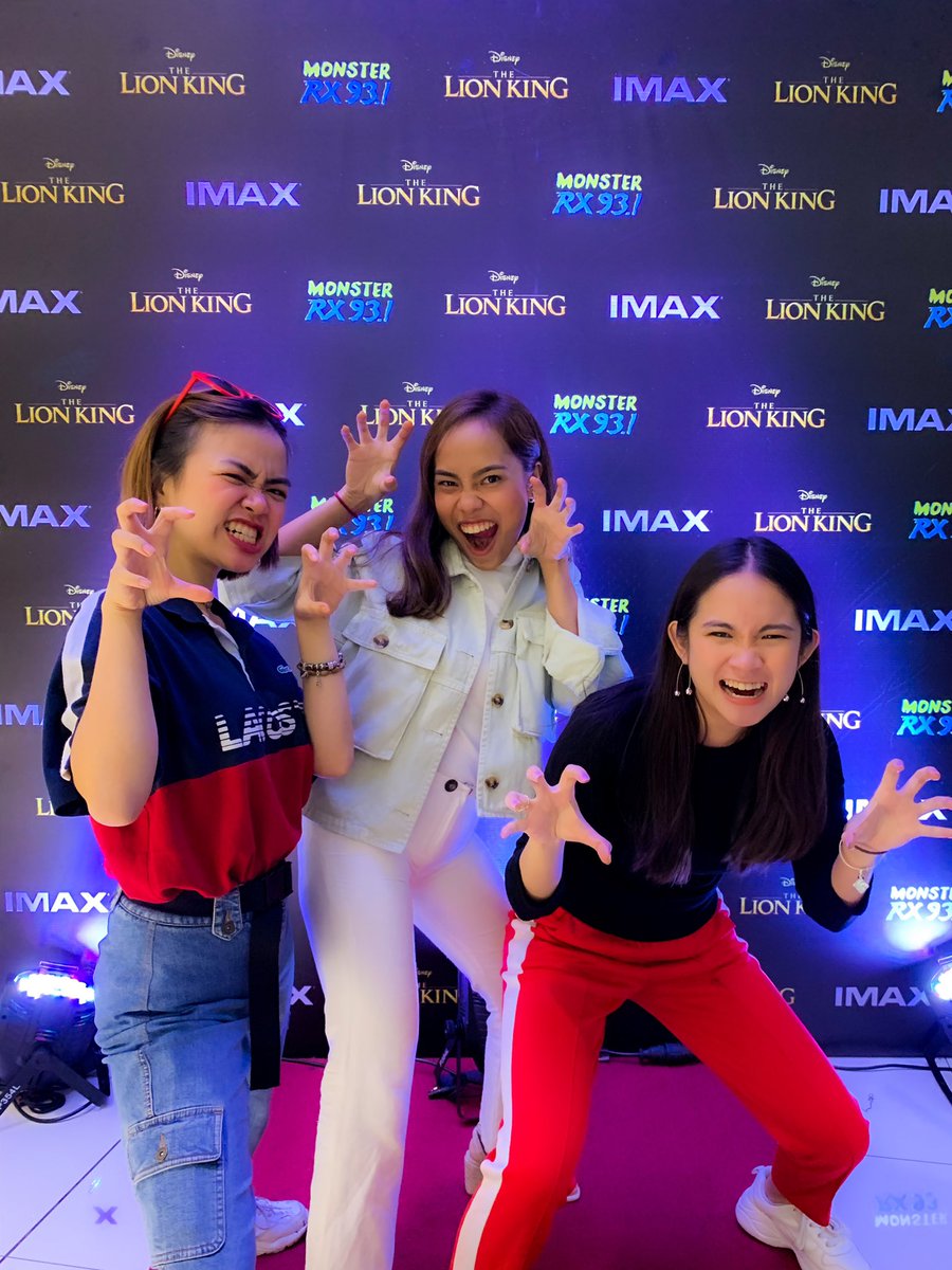 RXRadio1's tweet photo. Can you feel the love tonight? π¦β₯οΈ
Our *very single* SJs @atchua16, @karlahabs and @beypinlac felt all the love from the Monsters who joined us as we watched The Lion King in IMAX last night! π₯°
#PerksOfBeingAMonster
#ThisIsRadio1 https://t.co/2fffRY2zjM