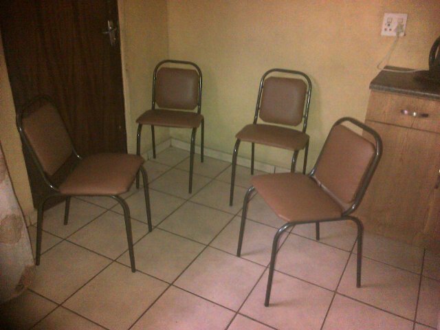 jonas_moisi's tweet photo. We are Manufacturing quality Chairs etc cnt 0848603754 base Gauteng Province at Katlehong ext 2 https://t.co/czFJfp8thD