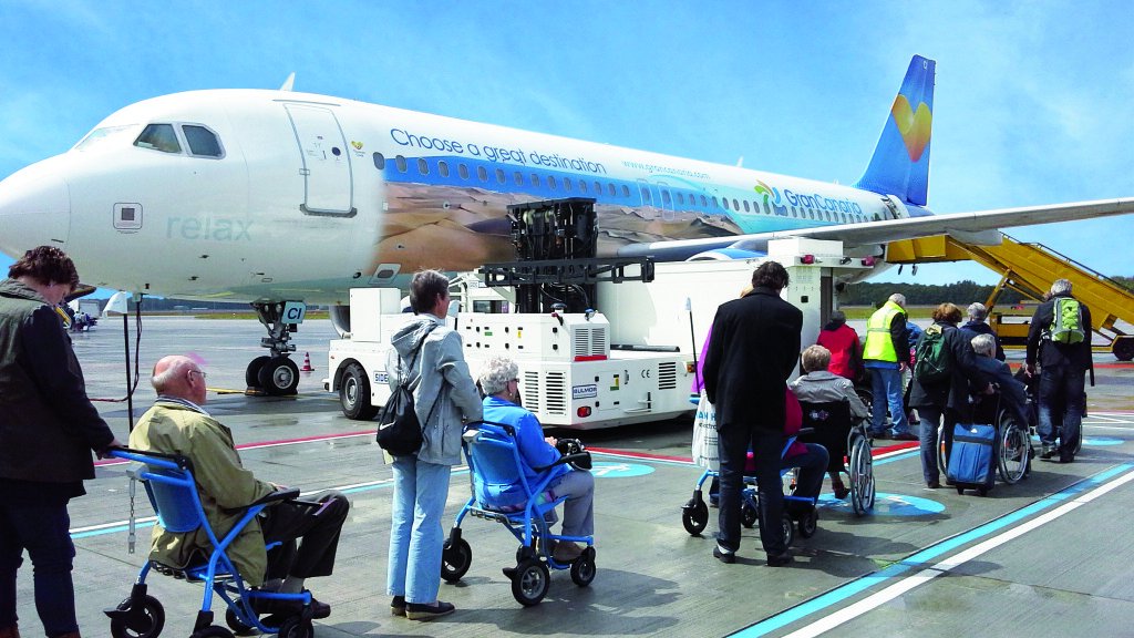 KurtisMonica's tweet photo. El servicio para #personascon movilidadreducida (PMR) de los aviones funciona. Hoy, en #Neurofriendly, Javier F comparte con nosotros las virtudes de este servicio, con muchos apuntes prácticos. ¡Se puede viajar en avíon sin… https://t.co/LtDnDKeuYL https://t.co/KIjwdyDbax