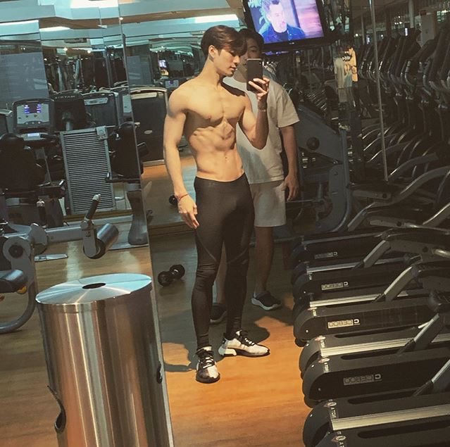ahgansfw's tweet photo. this account died-
#jackson #jacksonwang #got7 #got7nsfw #jacksonnsfw #nsfw https://t.co/pF9MkrHImG