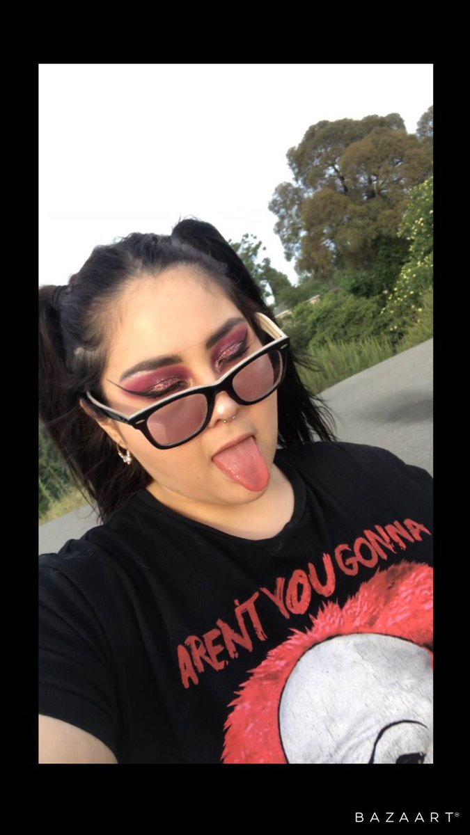 elyse_licho's tweet photo. Dear Clown, Please Take My Soul 🖤☺️ #ittheclown #bbw #bbwgirl #bbwlover #spencers #bbwplussize #plussizefashion #plussizewoman #forever21plussize #worldwide #viral https://t.co/kyLeCPLm0j