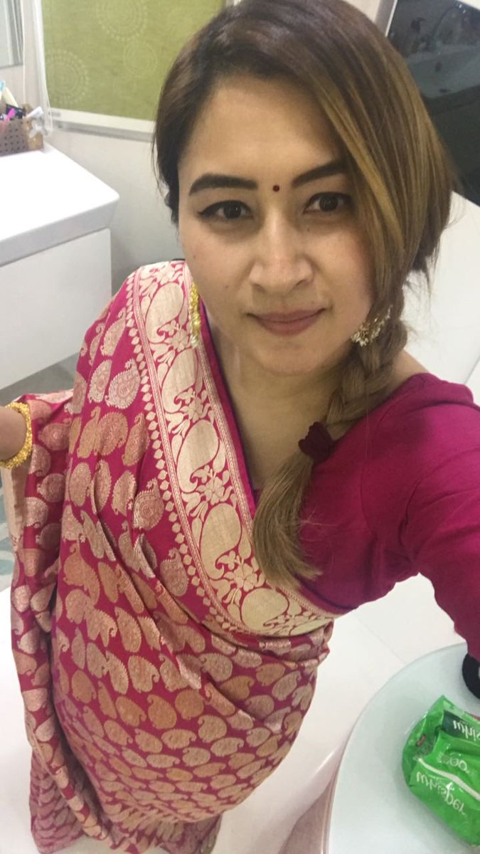 Guttajwala's tweet photo. #SareeTwitter #sareeswag 🙂 https://t.co/3ICzzPQTrQ