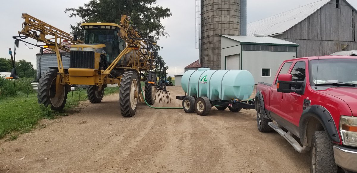 MosburgerA's tweet photo. YDrops on the Rogator today. Applying Agroliquid High NRG-N in Waterloo and Wellington counties.
#YDrop19 #agroliquid https://t.co/ncUZyggCY9