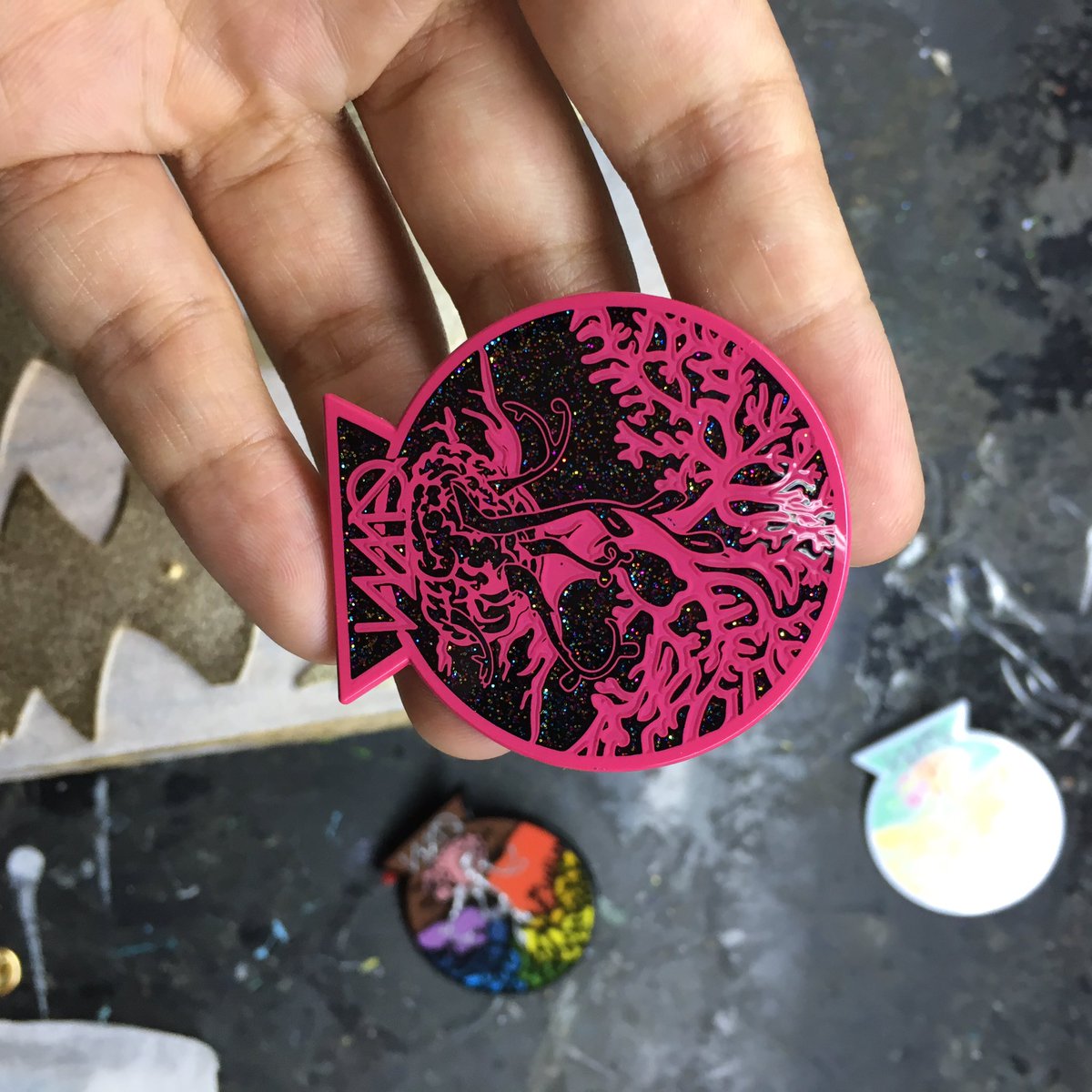 olivia84111's tweet photo. Very beautiful design and fantastic pin 
#hellothemushroom #patchgame #patchgamestrong #patches #patchescustom #patchwhore #patchesfunny #patchesandpinsexpo #patchesjacket #skullart #mementomori #flair #patchcollection #patchcollec… https://t.co/8Q4bLfxMJB