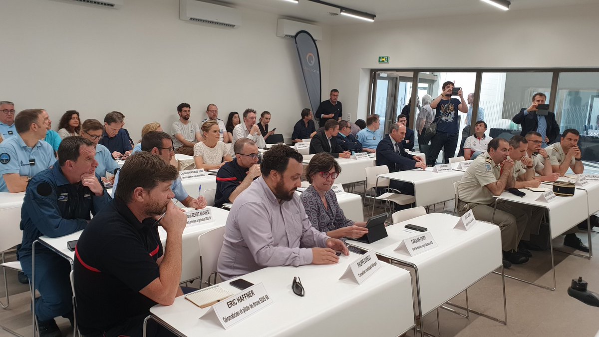 KM0_info's tweet photo. KMØ accueille tous les jours près de 500 personnes pour travailler, étudier, créer? Imaginer. 35 événements pro depuis mars 2019... https://t.co/n5ZZ2dfzmJ