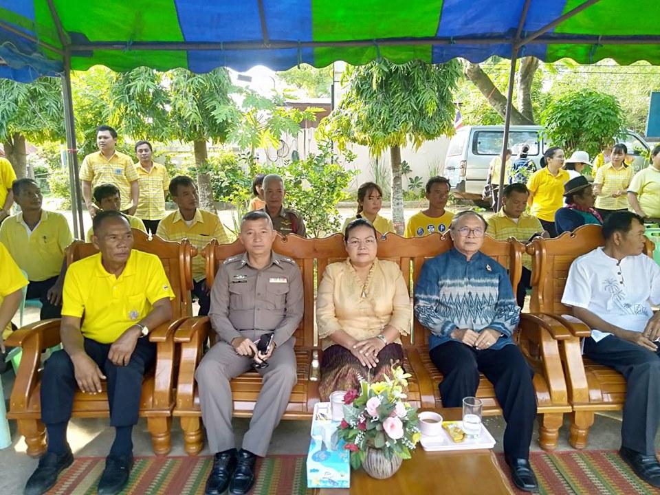 Muangthao's tweet photo. วันนี้ 17 ก.ค.62
พ.ต.ท.สมเกียรติ ทรัพย์สมบูรณ์ รอง ผกก.ป.สภ.ม่วงเฒ่า
พร้อม ข้าราชการตำรวจ สภ.ม่วงเฒ่า ร่วมงานประเพณีแห่เทียนเนื่องในวันเข้าพรรษา และอำนวยความสะดวกด้านการจราจร ณ ต.เจียด อ.เขมราฐ จ.อุบลราชธานี https://t.co/uXZseid1kt