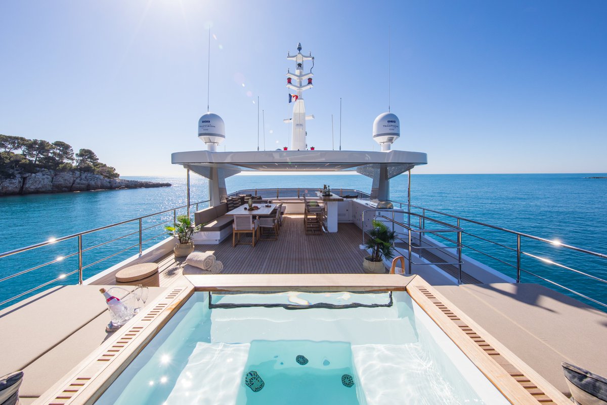 Doesn't that pool look so inviting?!  
This is 33.1m #superyacht MIMI LA SARDINE, built by Cantiere Delle Marche and launched earlier this year.  She's now available for charter!

Photo by Stuart Pearce