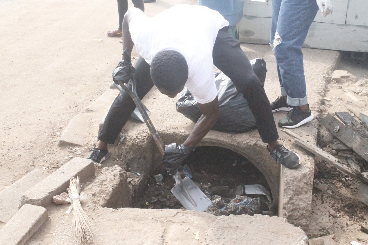 thepresiderfdn's tweet photo. On the 27th July , 8am . We storm the streets of Lapaz as we campaign against improper waste disposal. Join us as engage in this exercise ♻️. #togetherwecan Clean Ghana . #everylittercounts #cleanerghana https://t.co/G2J0lnXADt