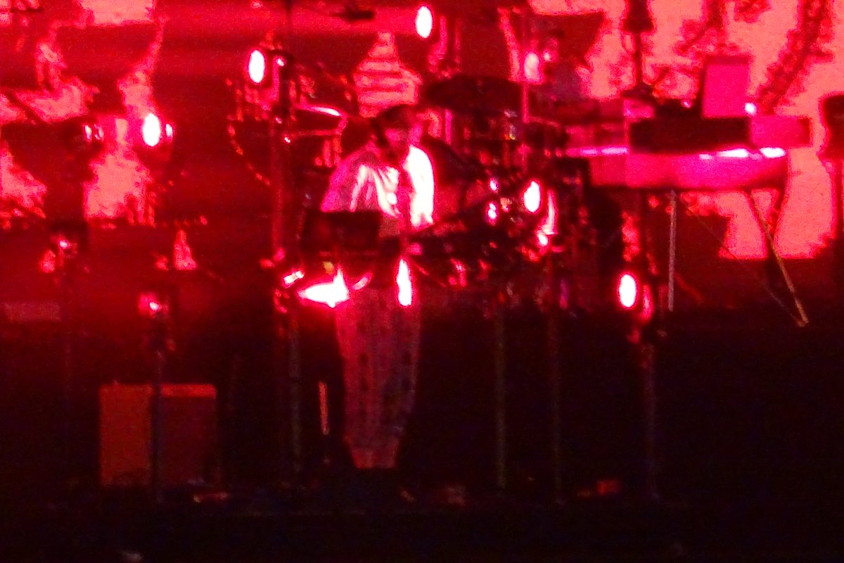 AndreaSalvetti's tweet photo. @boniver   #BonIver  Live at @NOS_Alive #Video #Live  #NosAlive #Festival Full Video at https://t.co/CehLcnUdVW https://t.co/FF0ej1cBEg