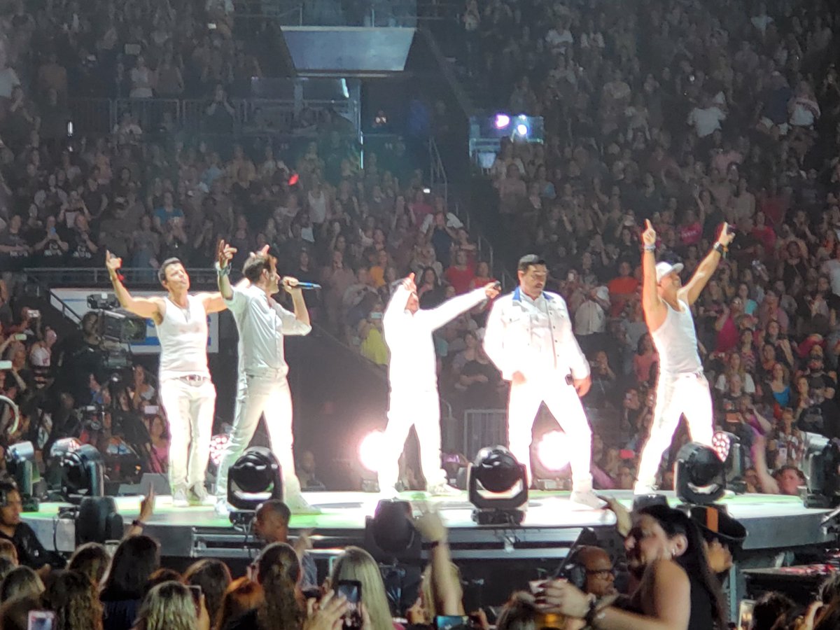 The #"80's Baby" #mixtape tour is "Officially Over",we all did some "Dirty Dancing" at the "Block Party". <a href="/nkotb/">New Kids on the Block</a> you"ve been loving us &amp; "We'll be Loving You Forever" and we're so "Thankful" <a href="/DonnieWahlberg/">Donnie Wahlberg</a> @JonathanRKnight <a href="/joeymcintyre/">Joey McIntyre</a> <a href="/dannywood/">Danny Wood</a> @jordanknight #MixtapeTour