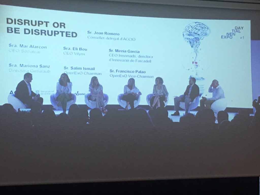 baro_silvia's tweet image. #Exponentialday las  #killerapps como @SocialCarCom son las que conseguirán solucionar del reto de la #Movilidad según @OpenExO @maralarco