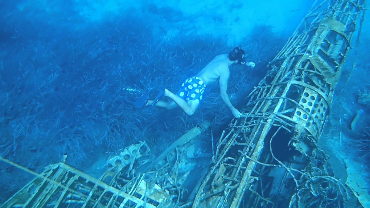 Time for a refreshing dive! 

ww2wrecks.com/portfolio/an-a…