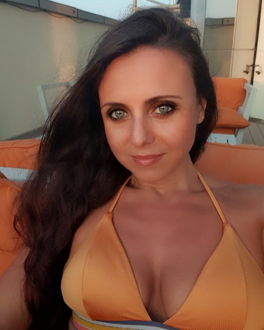 #sunbathıng 🌞👙🏖️ #dubai 🇦🇪 #silviabianco #vegangirl #happygirl #globetrottergirl 🌏 https://t.co/FShc<a href="/tag/sunbath%C4%B1ng"class="tags">#sunbathıng</a><a href="/tag/dubai"class="tags">#dubai</a><a href="/tag/silviabianco"class="tags">#silviabianco</a><a href="/tag/vegangirl"class="tags">#vegangirl</a><a href="/tag/happygirl"class="tags"><span>#happygirl</span></a><a href="/tag/globetrottergirl"class="tags"><span>#globetrottergirl</span></a>