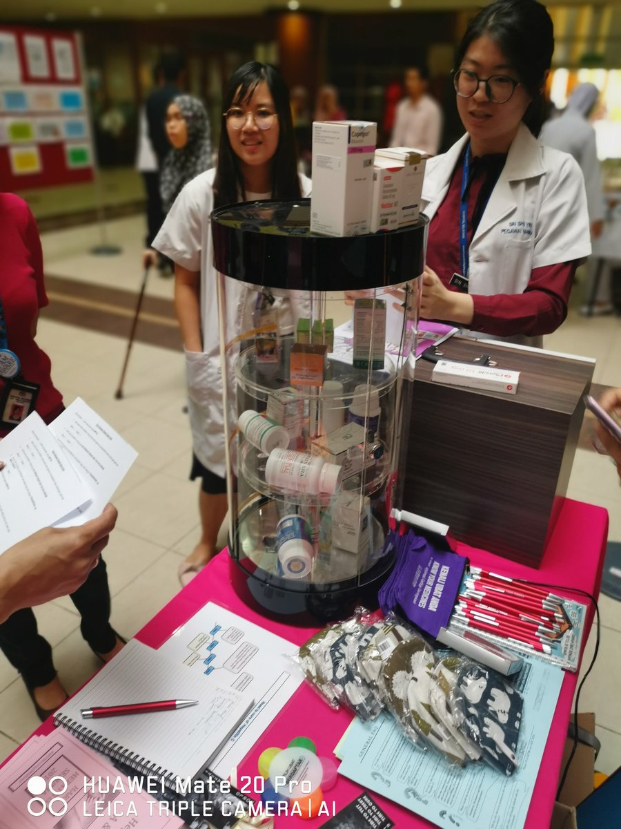SasiKala88's tweet photo. I was so excited to support Hospital Selayang team today, they did massive HCV screening within short time and covered with Hep B&C talk, organ donation camp, food education and games. Congratulations for the team efforts #MYmissingmillions #HCV #DGHisham #DNDiSEA #DNDi #FINDdx https://t.co/S7nQ8HdiUL