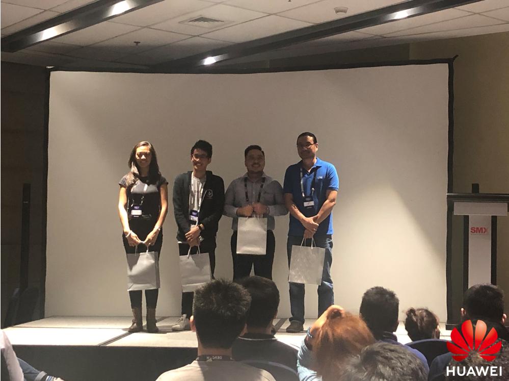 HuaweiEntAPAC's tweet photo. Huawei Intelligent Computing in the DEVCON SUMMIT, the biggest developers conference in #Philippines. Our AI booth provide platform for AI knowledge exchange and great platform to connect with AI developers on developing AI.
#DevconSummit2019 Unlocking a New #AI Era #Atlas https://t.co/lgDieKPXUo