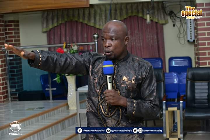URRAG1's tweet photo. Think of it Every Sickness...Every chain...Every Addiction...Every Problem..Every Financial need... Every Relationship conflict- they all must bow to the mighty name of Jesus Christ!!
Morning session of DAY2
#EVANGALISTANTWIBOASIAKO
#TST2019
#URRAG https://t.co/nU2R20MDCy