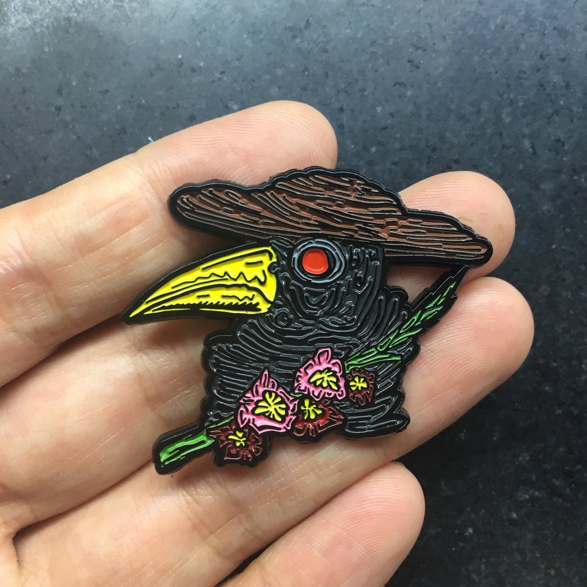 olivia84111's tweet photo. Really cool custom metal pin ,So beautiful😍

#coin #metalcoin #customcoin #doubleprinted #baeutifulshape #design #nice #specialedge #plating https://t.co/Uq7VwPg2rC