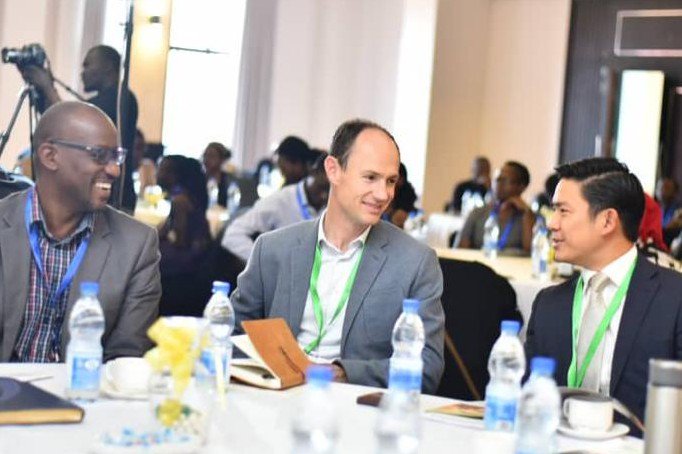 TBNetwork's tweet image. Our advice for investors in Africa? Roll up your sleeves and get your hands dirty. 💪
.
Find out the 4 lessons we've learned from 15 years of investing in African businesses. 
.
Read now: bit.ly/2JB4mLV ⬅️
.
#impinv #investinAfrica