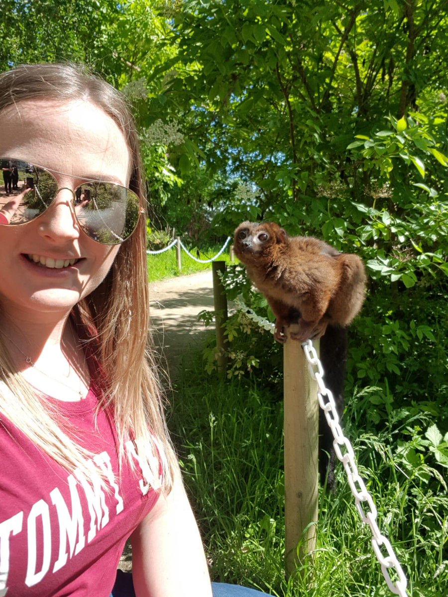 This is the picture that won this years #SelfieChallenge at Edinburgh Zoo. We think you have an admirer Jade at @AWCrashRepair! Just look at those eyes 👀😍. Well done! 🏆