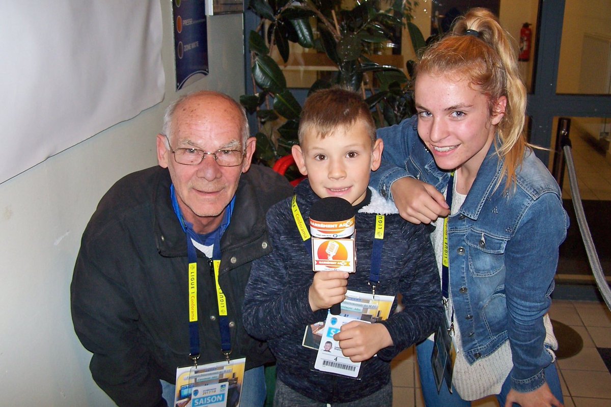 CarineBLOCH's tweet image. #ptitsreporters #jeunesreporters sportifs : écoutez ou réécoutez l’émission #VivonsSport sur @_CauseCommune_, avec @benoitlasnier77,directeur nat. de @usepnationale, @SabineCatherine, présidente de @Usep78, F Parisot, de @MPT_BarSurAube, Logan et Robin,reporters à @estac_officiel