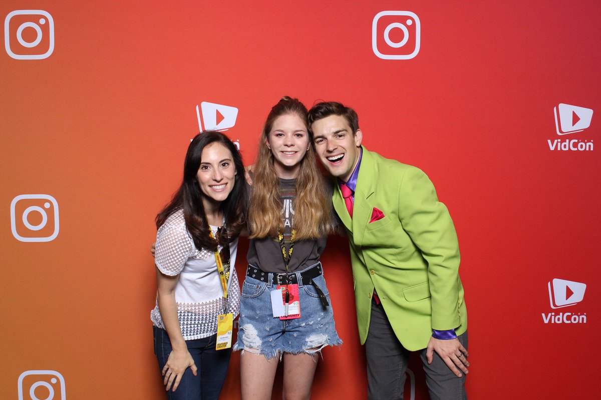 matrickpatthew's tweet photo. I actually can’t believe this happened. This meet and greet was the literal best thing that has ever happened to me. So, if you were at VidCon, I was the kid who literally started sobbing when I walked up to @MatPatGT He instantly hugged me when I walked up. #GTLive https://t.co/tZ06mE6Js9