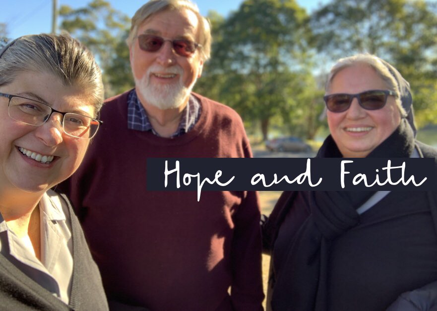 Gracias Father Brendan (maestro de novicios de los jesuitas en Australia) por tu compromiso de vida, por tus gestos y tus detalles. Tu manera de sentir, de mirar y de caminar por la vida apuntan a algo más sublime. Gracias por ayudarnos a crecer en la fe y la esperanza