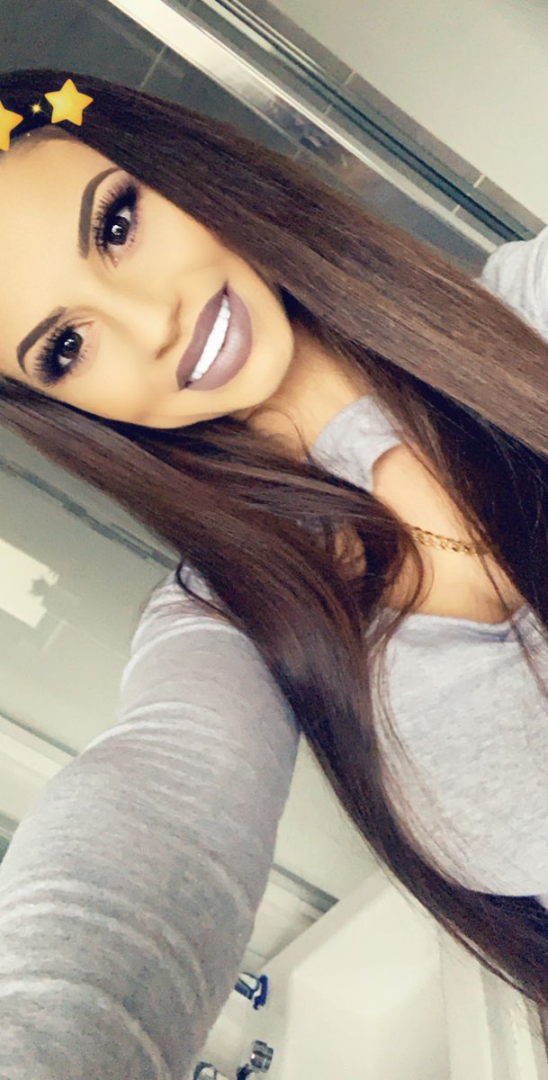 bowdowntome6's tweet photo. Just voicing my opinion - some of the girls trying to do #findom are so grotesque looking I’ve had to block them. #dommelife #bitchy #audrt #findomau https://t.co/ULjNJouKhm