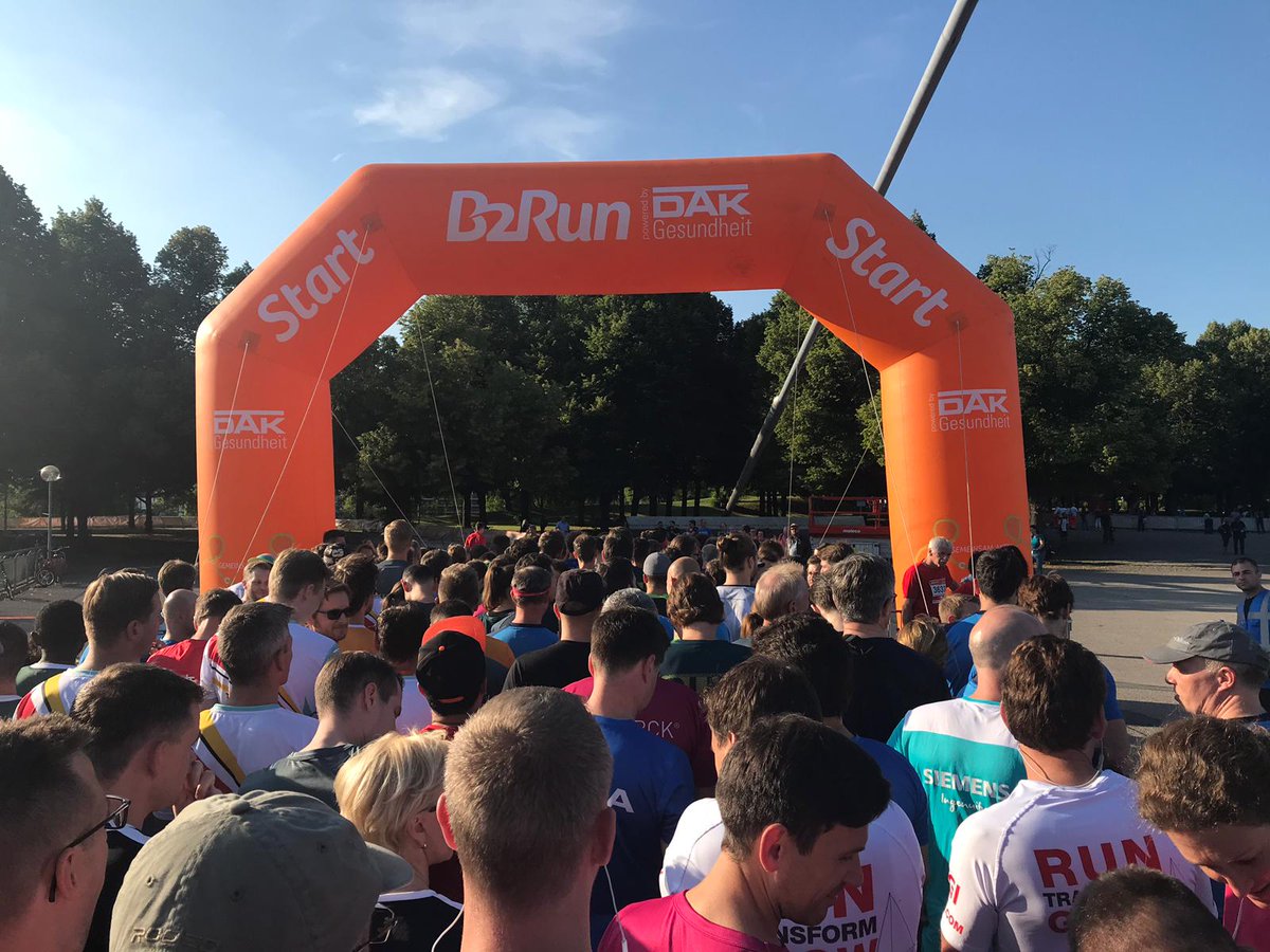 Captron was also represented at the <a href="/b2run/">واحد وعشرين</a> 2019 in Munich.

15 of our runners took part in yesterday's B2RUN. One of our runners has mastered the 6 km with 20:41 minutes.
We are proud of all who were there!

#CAPTRON #B2RUN2019 #Munich