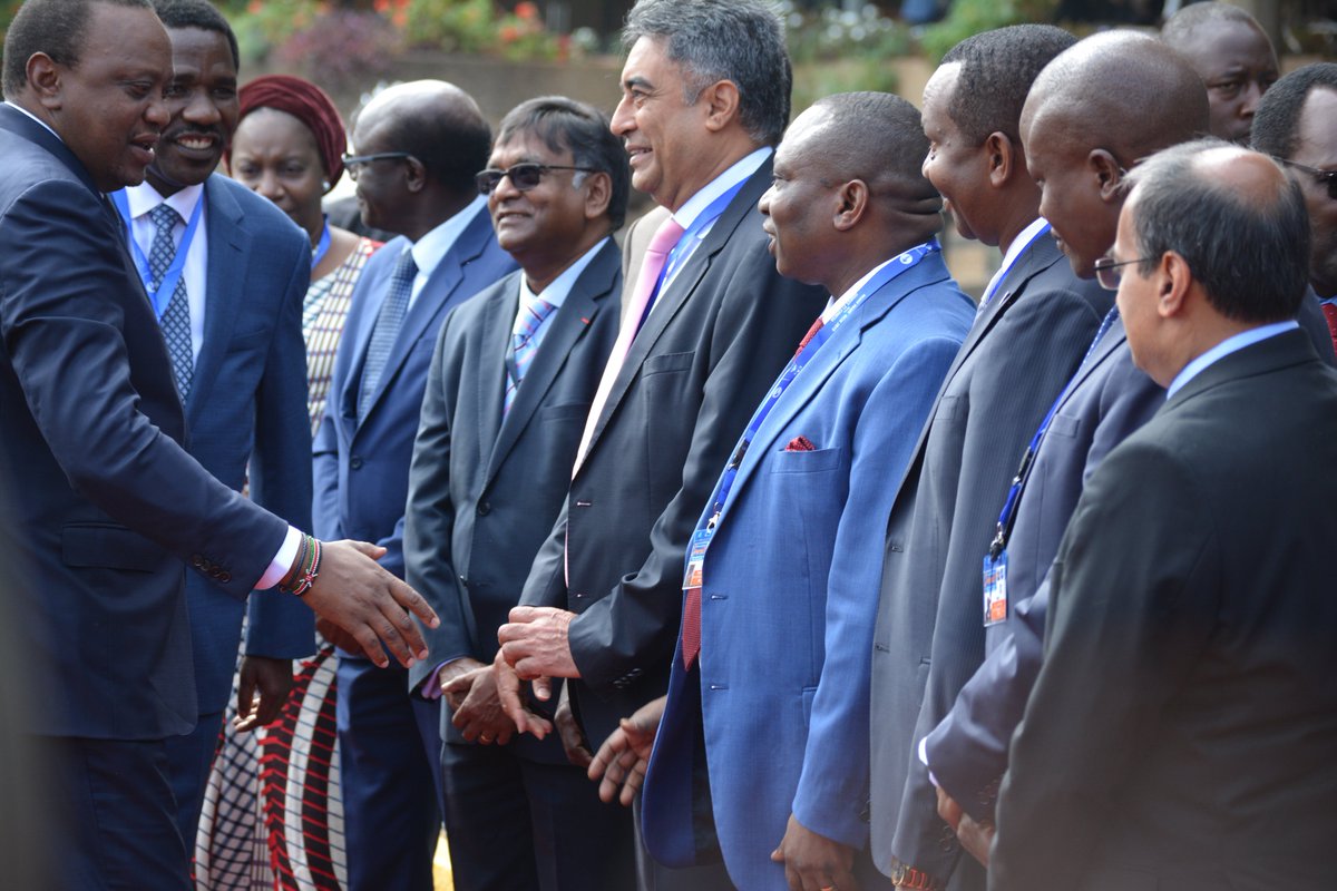 kenya_chamber's tweet photo. Chamber President @Ngatia_Richard receives President Uhuru Kenyatta at the#Source21Comesa part of the #KenyaTradeWeek @KICC_kenya. Various heads of state, ministers of trade, envoys are in attendance @DrEricRuto1 @NairobiChamber @KncciMombasa @EACCIA @officialPACCI https://t.co/6tgVWLWBb7