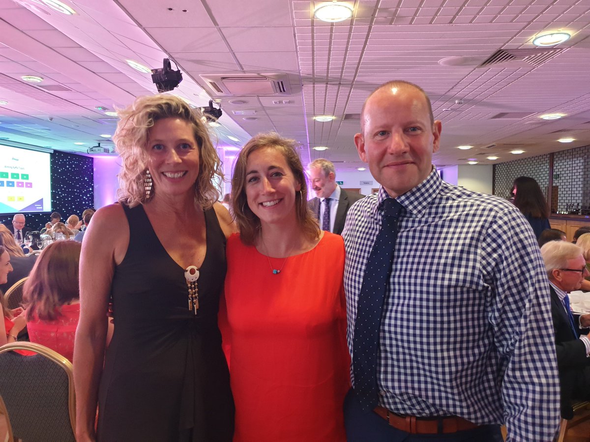 Lloyd Barnes met Kate Salmon <a href="/DevSportsAwards/">Devon Sports Awards</a> Excellent talk: Row for The Ocean youtube.com/watch?v=oU4ZKU…

#devonsportsawards #exeter #katesalmon