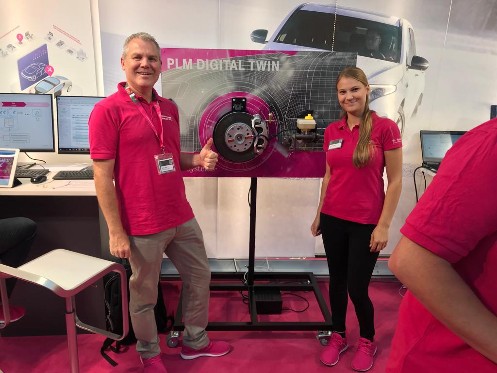 AndreasGreis's tweet photo. We have a great team at the #EDM CAE Forum. We present two major topics: 1. agile partner integration with #PLMCloud &amp; #5G and 2.PLM #DigitalTwin findings from practice for optimized product development. Experts from @Daimler from all over the world are participating. https://t.co/IZaoHhMOgc