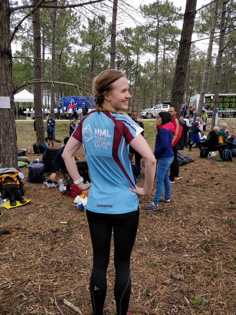 Tänään saan tehdä ihan uudenlaisen työpäivän. Toimiston tai maastohommien sijaan vedän Maanmittauslaitoksen suunnistuspaidan päälle ja suuntaan Poriin iltarasteille. <a href="/Maanmittaus/">Maanmittauslaitos</a> järjestää SuomiAreenan yhteydessä ilmaiset iltarastit, lähtöaika klo 17-18:30. #suunnistus