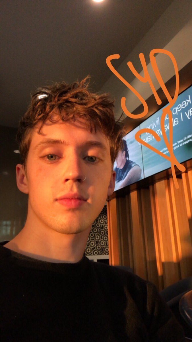 TSivanItalia's tweet photo. Troye nelle storie di instagram! https://t.co/YTHGh5UOHB