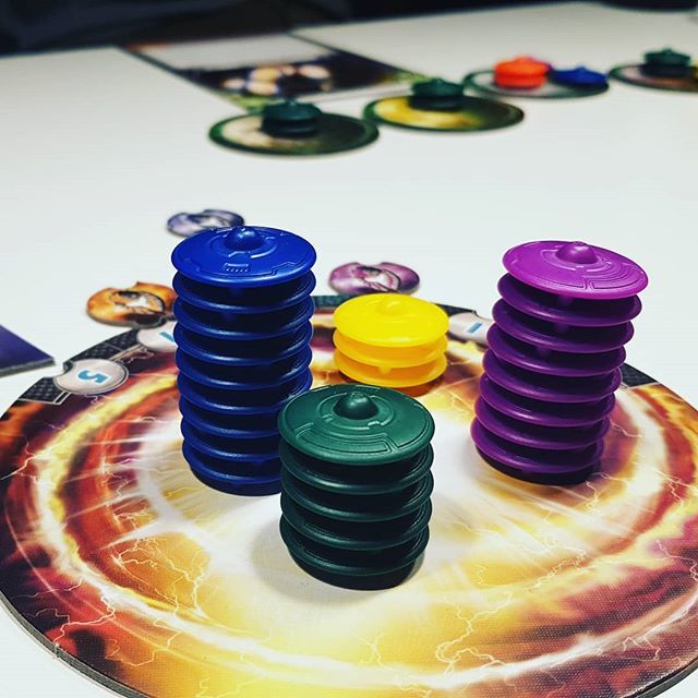 Xaltheos's tweet image. Im Warp sind mir leider ein paar Raumschiffe hops gegangen.
#CosmicEncounters ist ein cooles Verhandlungsspiel mit einer ordentlichen Portion Zufall und Glück.
Nicht immer was für mich, aber ab und an mit der richtigen Gruppe total lustig!

#DieBerlinerH… ift.tt/30BQQxy