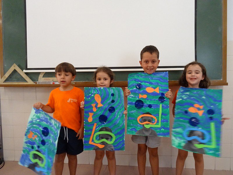 dpastoratoledo's tweet photo. En el #VIL2019 hemos buceado haciéndonos un autorretrato bajo del mar.
#SonríealaVida #SomosFranciscanas #AnaMoas
@colegios_fmmdp https://t.co/zfWOjX8cNz