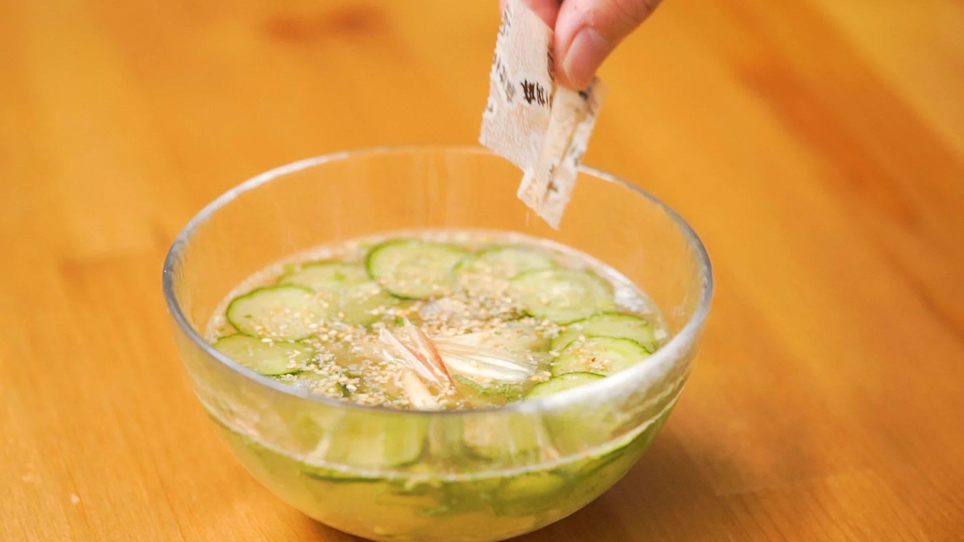 食欲激減してる時にピッタリ！サッポロ一番のスープで作る塩冷や汁つけ麺！