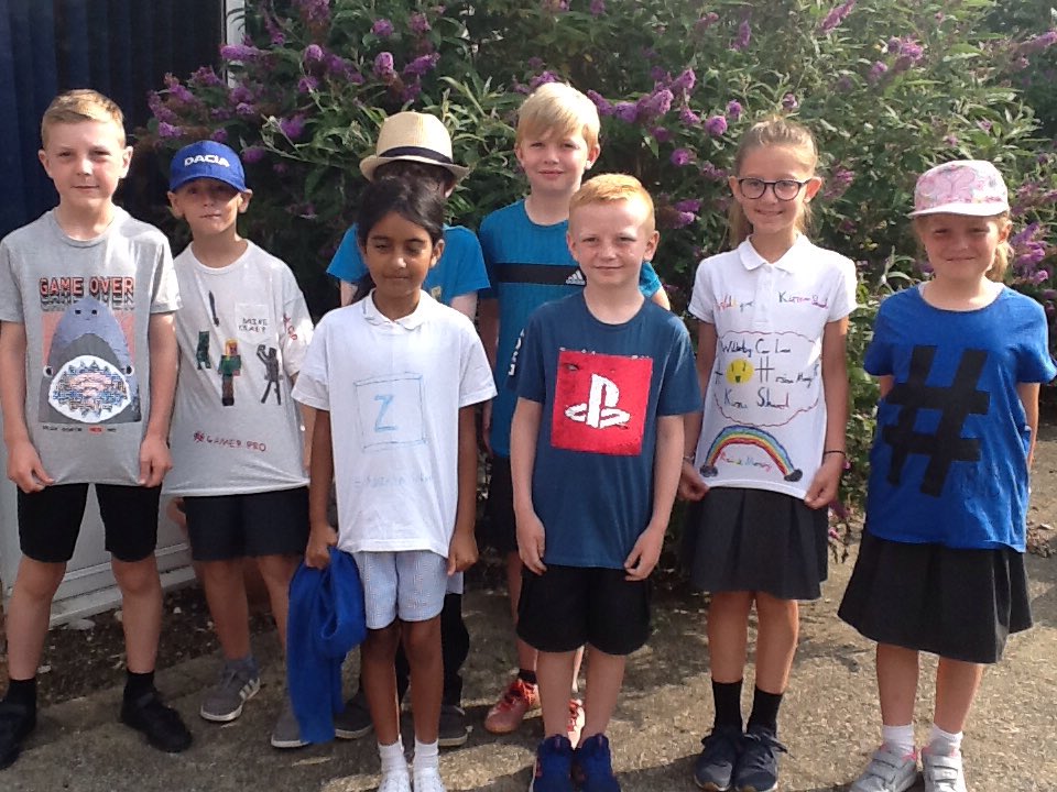 wclpsyear3's tweet photo. All ready for our sponsored walk #kirimaschool #newcomputers #3T https://t.co/qyBQSrpFaR
