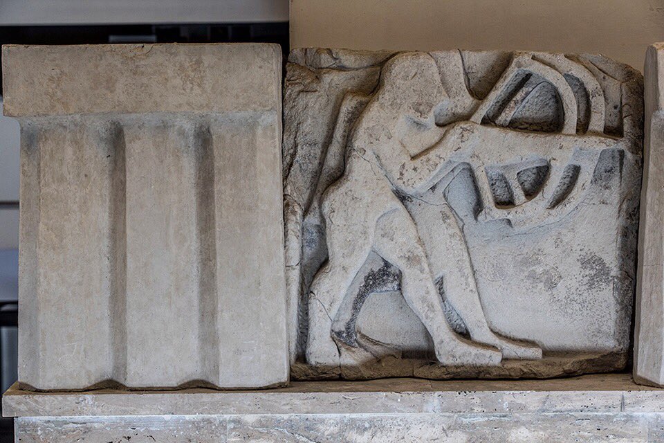 archeostorie's tweet photo. Come #raccontare in modo diverso i miti narrati nelle #metope del #Santuario di #Hera alla foce del Sele? Quelle conservate al #Museo del @paestumparco? L'audioguida sta per essere messa in campo, ma abbiamo raccontato il #makingof del lavoro nella #rivista Roots&Routes! https://t.co/Abr8SNCsSE