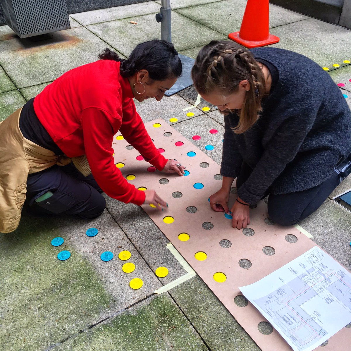 taniadavidge's tweet photo. Jet lagged but at the Immigration Museum for install w/ @x10phillips, @supadupa_industries, Tatiana + Owen.
.
#UrbanTactility #OpenHouseMelbourne #Oopla #CushmanWakefield #ImmigrationMuseum #CityofMelbourne #VisionAustralia
#OHMWeekend #OpenCity19 #access #inclusion. https://t.co/ydLhKqNldG