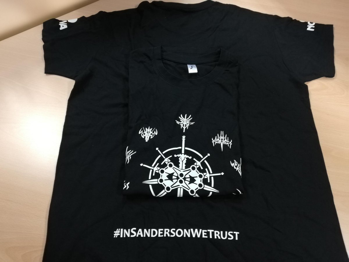 📢 ¡ATENCIÓN #SORTEO !
En juego 6 camisetas #InSandersonWeTrust 
Para participar RT+FOLLOW+ responde a este tuit: 
¿Qué serie de fantasía épica continuó <a href="/BrandSanderson/">Brandon Sanderson</a> a la muerte de su autor?

#SandersonEsMuyFnac
<a href="/megustaleer/">Me Gusta Leer</a>
<a href="/NovaCiFi/">Nova</a>