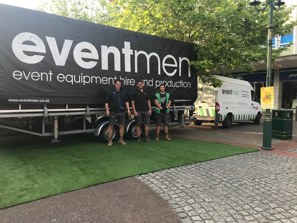 AmyyHubbard's tweet photo. Today is set up day! The stage is going up for the Solihull Jazz Festival! Who will be joining us this weekend? 
https://t.co/JsG5VRUuXE 🎶🎤🎷🎺 #soljazzfest @SolihullBID https://t.co/nCXU4wQkmK