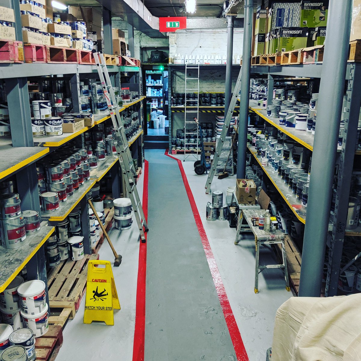 Colour_Centre's tweet photo. Aisles looking fresh this morning 💪🏼🤠 Fully stocked with #duluxtrade #littlegreene #paintlibrary #mylands #toupret &amp; many more fantastic brands !

Need a quote/delivery? Get in touch 😎
sales@colourcentre.com 02076091164

Church Works, 29A Offord Road,  N11EA https://t.co/TRDR6UfNqv