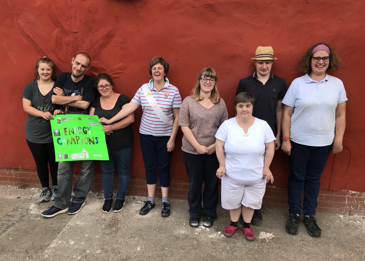 FlowerPodReach's tweet image. Over the next few months our clients will be training as Energy Champions thx to @nationalgriduk. Then to teach others abt energy saving sustainability &amp;amp; recycling. Does anyone have any tips for the team?
#carbonneutral #jobthatcantwait #climatechange #greenergrid #environment